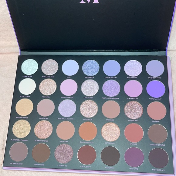 MORPHE 35L ULTRALAVENDER ARTISTRY PALETTE- NIB - Picture 11 of 14
